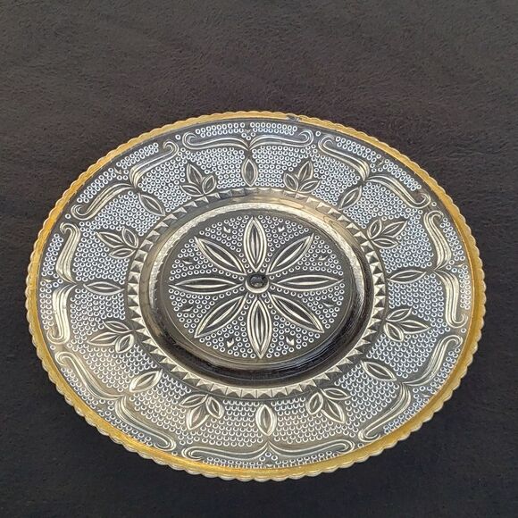 Beautiful Vintage Floral Pressed Glass Serving Plate Gold Trim Intricate Design - Picture 2 of 5